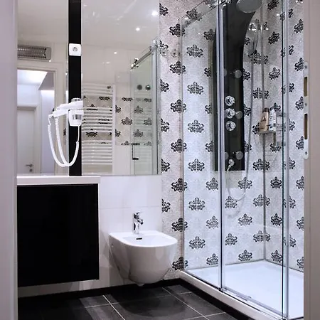 Lady Tania سبليت